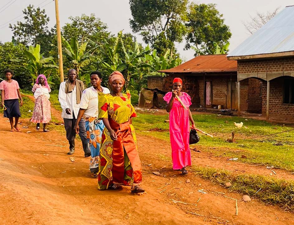 Horn+ Crane Travelling East Africa